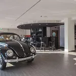 Global Hotel
