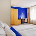 Global Hotel