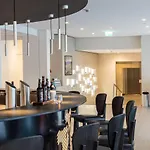 Global Hotel