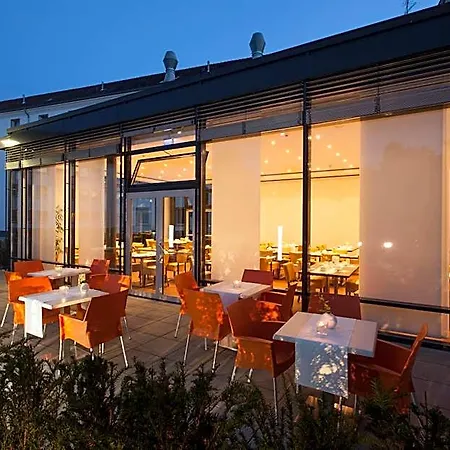 Global Hotell 3*